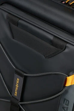 Samsonite Outlab Otis Spinner Expandable (4 Wheels) 55cm Ozone Black 34 Samsonite Outlab Otis Spinner Expandable (4 Wheels) 55cm Ozone Black -Travel Storage Store 141821 7416 12